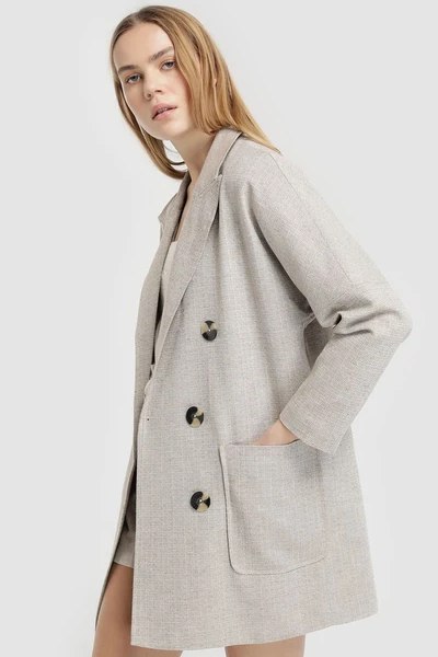 Tenues monochromes : 3 looks à shopper