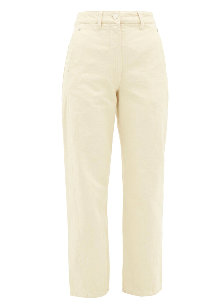 Kaki et rouge&nbsp;: comment porter un v&ecirc;tement militaire avec une allure glamour