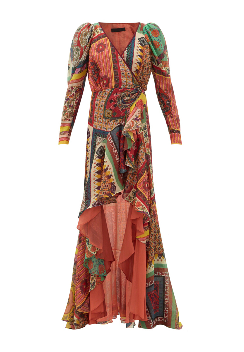 Kaki et rouge&nbsp;: comment porter un v&ecirc;tement militaire avec une allure glamour