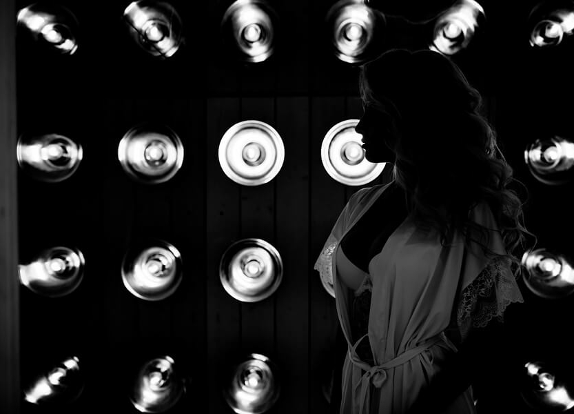 Avec quelle couleur porter le bleu roi&nbsp;: 20 id&eacute;es de tenues