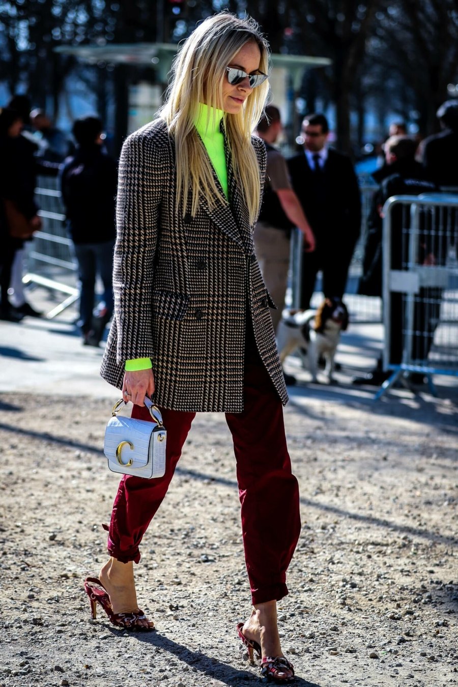 Street style à la Fashion Week de Paris Automne/Hiver 2019-2020 © Delsignore/Depositphotos