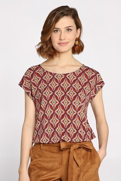Top femme : 21 modèles dans notre shopping-liste