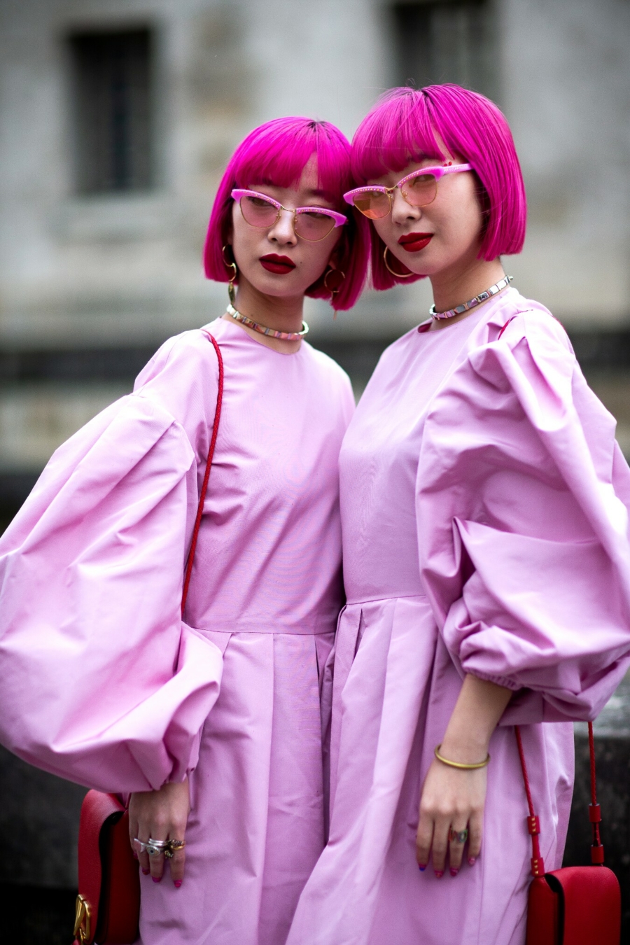 Tendance : les manches extra-larges en 2020 Tendance : des manches XXL poussées au maximum