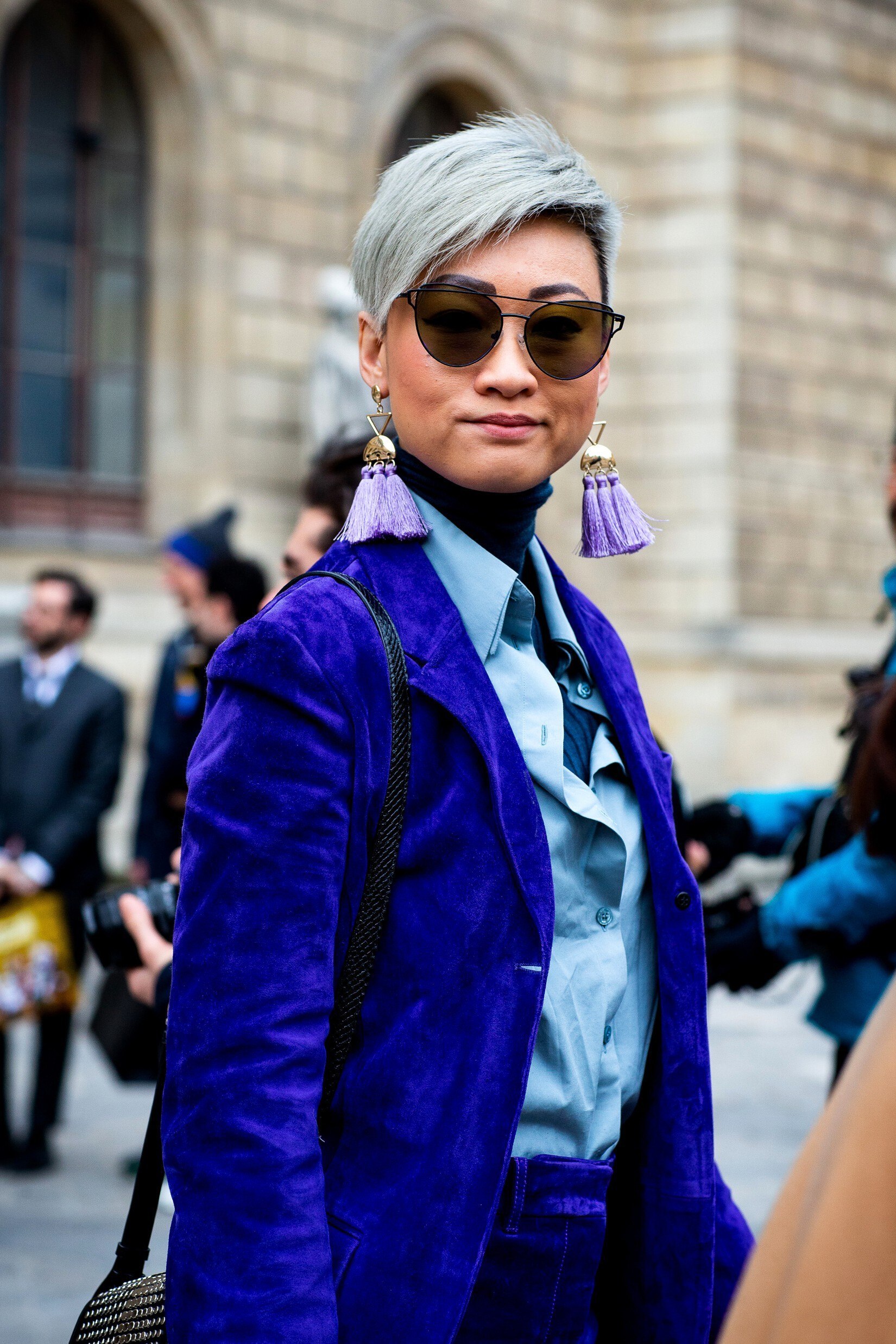Porter le bleu en 2020 : les bonnes associations Porter le bleu en 2020 : associations de couleurs