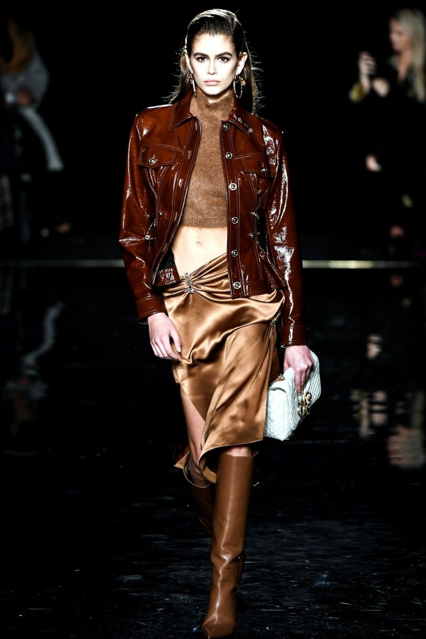 6 looks de d&eacute;fil&eacute;s inspirants de Kaia Gerber