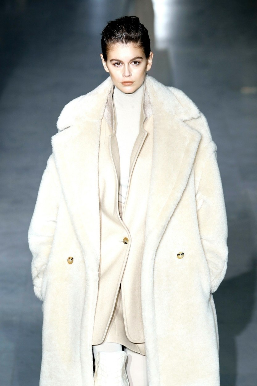 6 looks de d&eacute;fil&eacute;s inspirants de Kaia Gerber