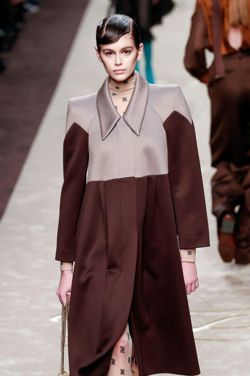 6 looks de d&eacute;fil&eacute;s inspirants de Kaia Gerber