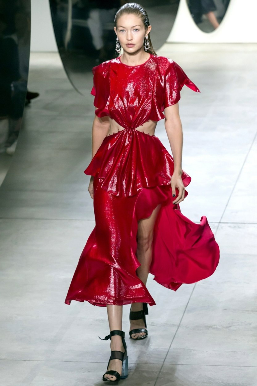 Robe &agrave; d&eacute;coupes&nbsp;: 8 tenues de c&eacute;l&eacute;brit&eacute;s