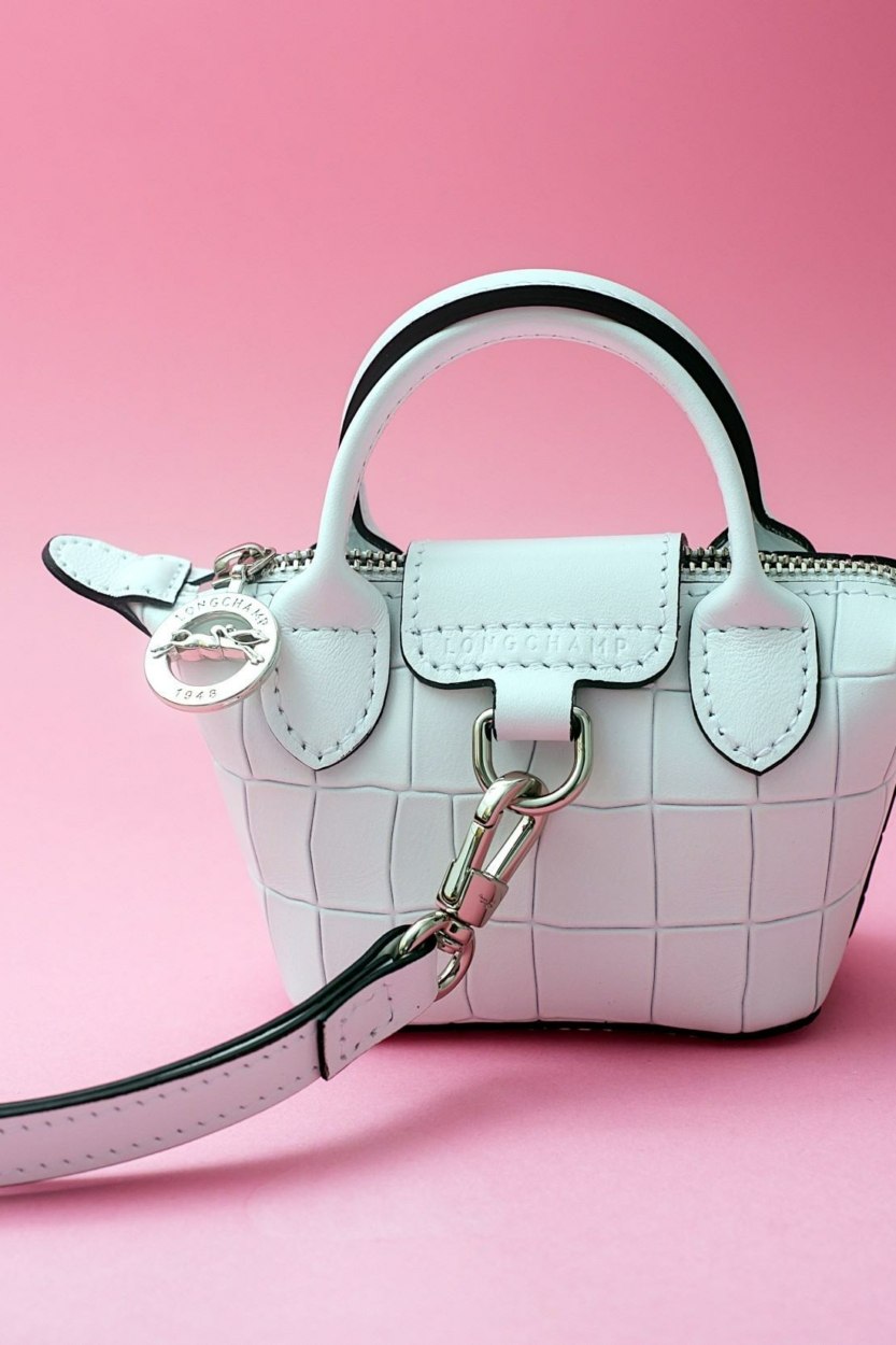 La tendance du mini-sac&nbsp;: comment la porter