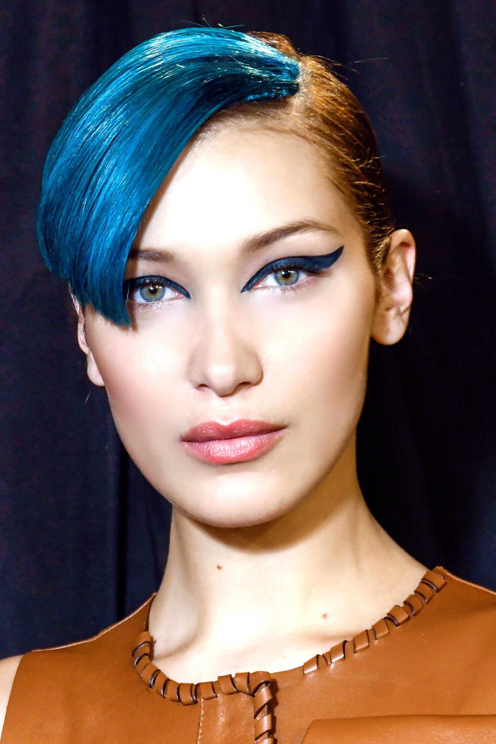 L’eyeliner coloré : la touche tendance de maquillage