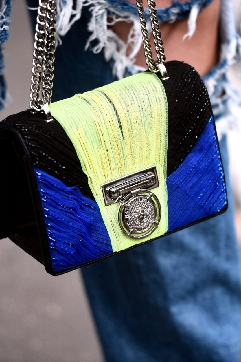 Jaune-vert p&acirc;le&nbsp;: comment porter cette mode