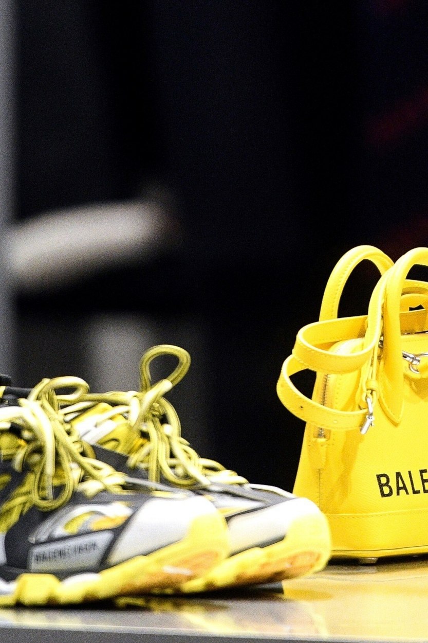 Sac &agrave; main jaune vif&nbsp;: 9 mod&egrave;les de luxe pour s&rsquo;inspirer