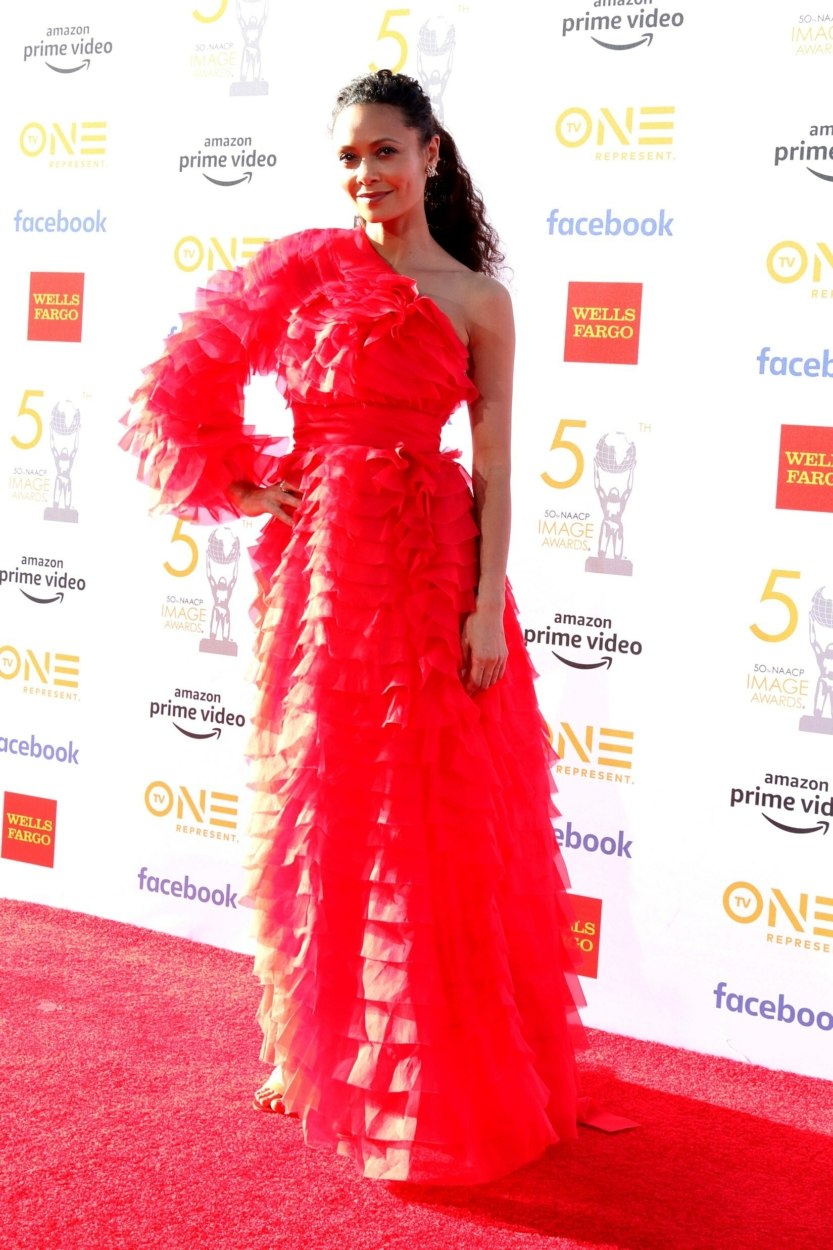 Comment oser le style original comme Thandie Newton