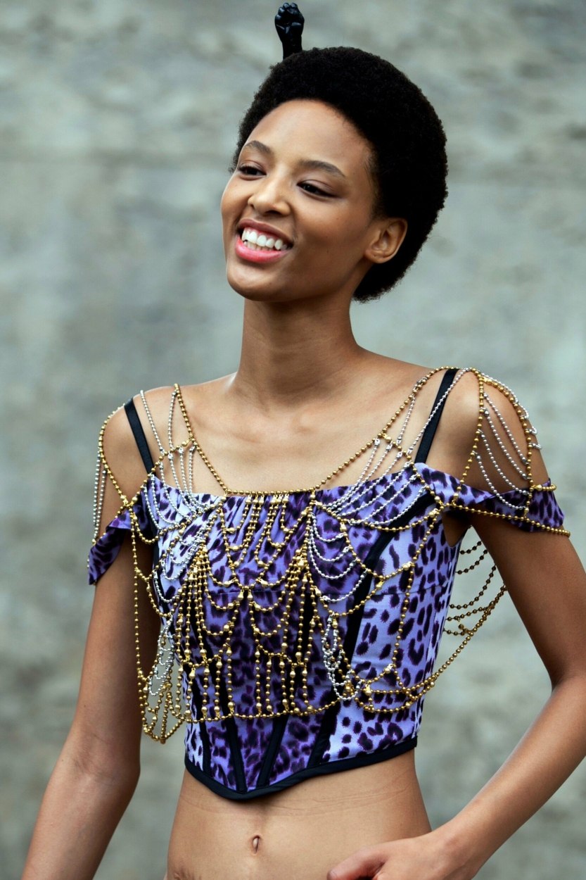 Haut ou robe du style corset&nbsp;: comment porter la tendance