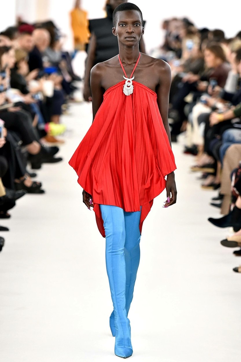 Looks de d&eacute;fil&eacute; : 5 tenues inspirantes avec un color block