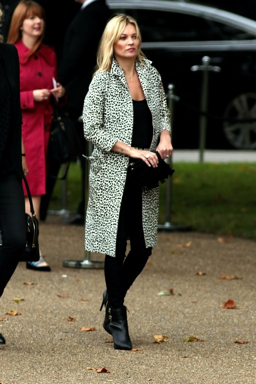 Manteau l&eacute;opard : comment le porter sans faire vulgaire