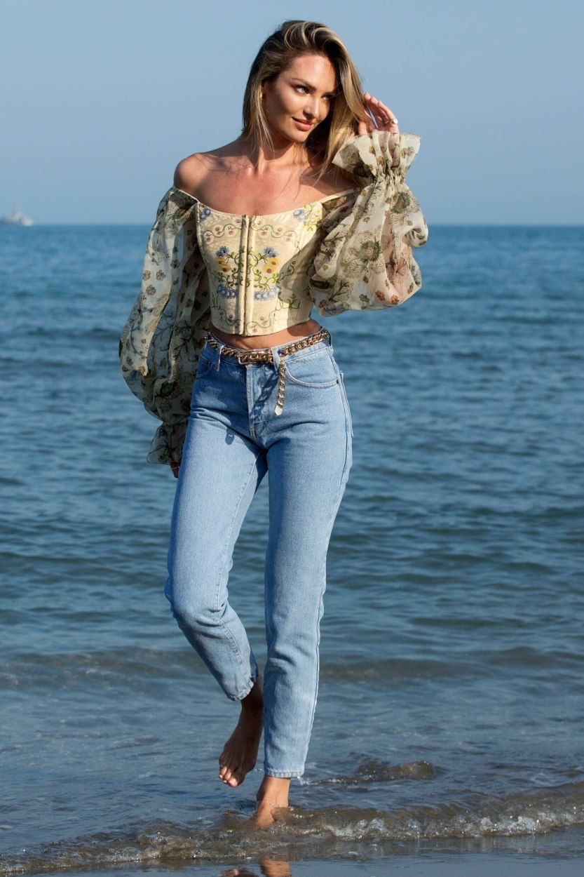 Comment porter l&rsquo;ind&eacute;modable jean droit : 10 looks