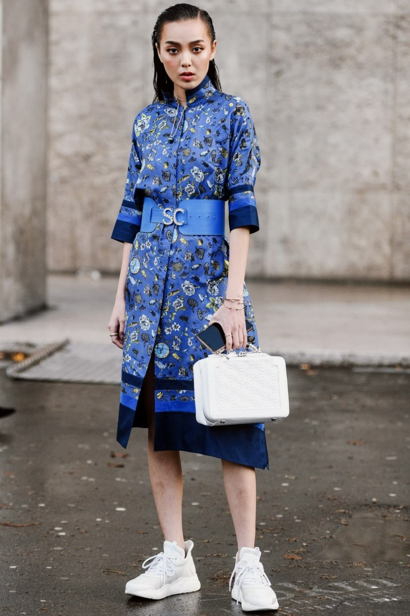 Robe midi &agrave; imprim&eacute; en satin : 10 id&eacute;es de tenues femme