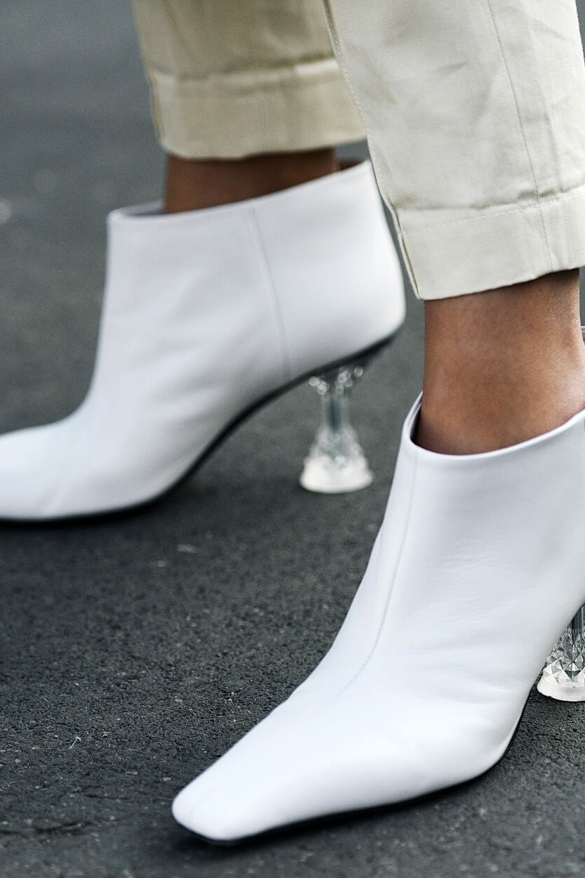 Bottes et bottines blanches femme : comment porter la tendance