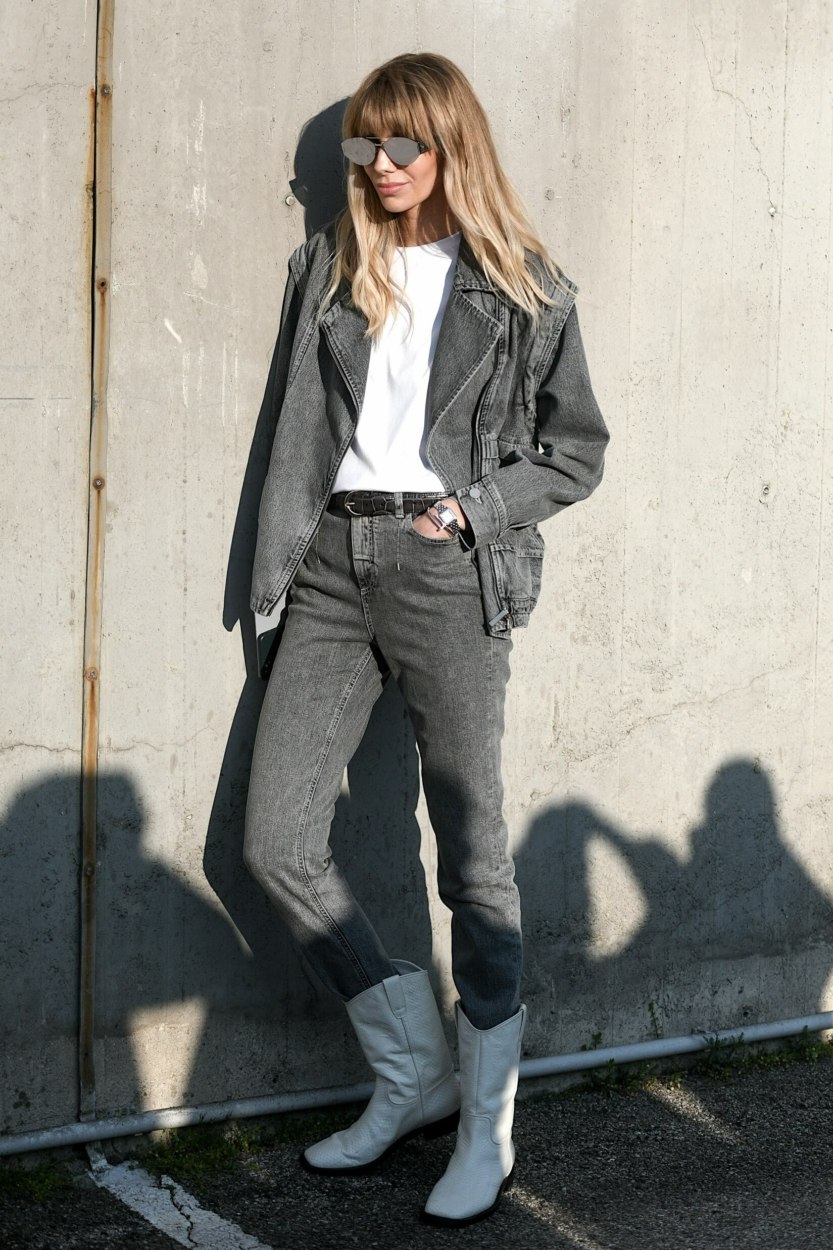 Look jean gris femme : comment oser le total denim en gris