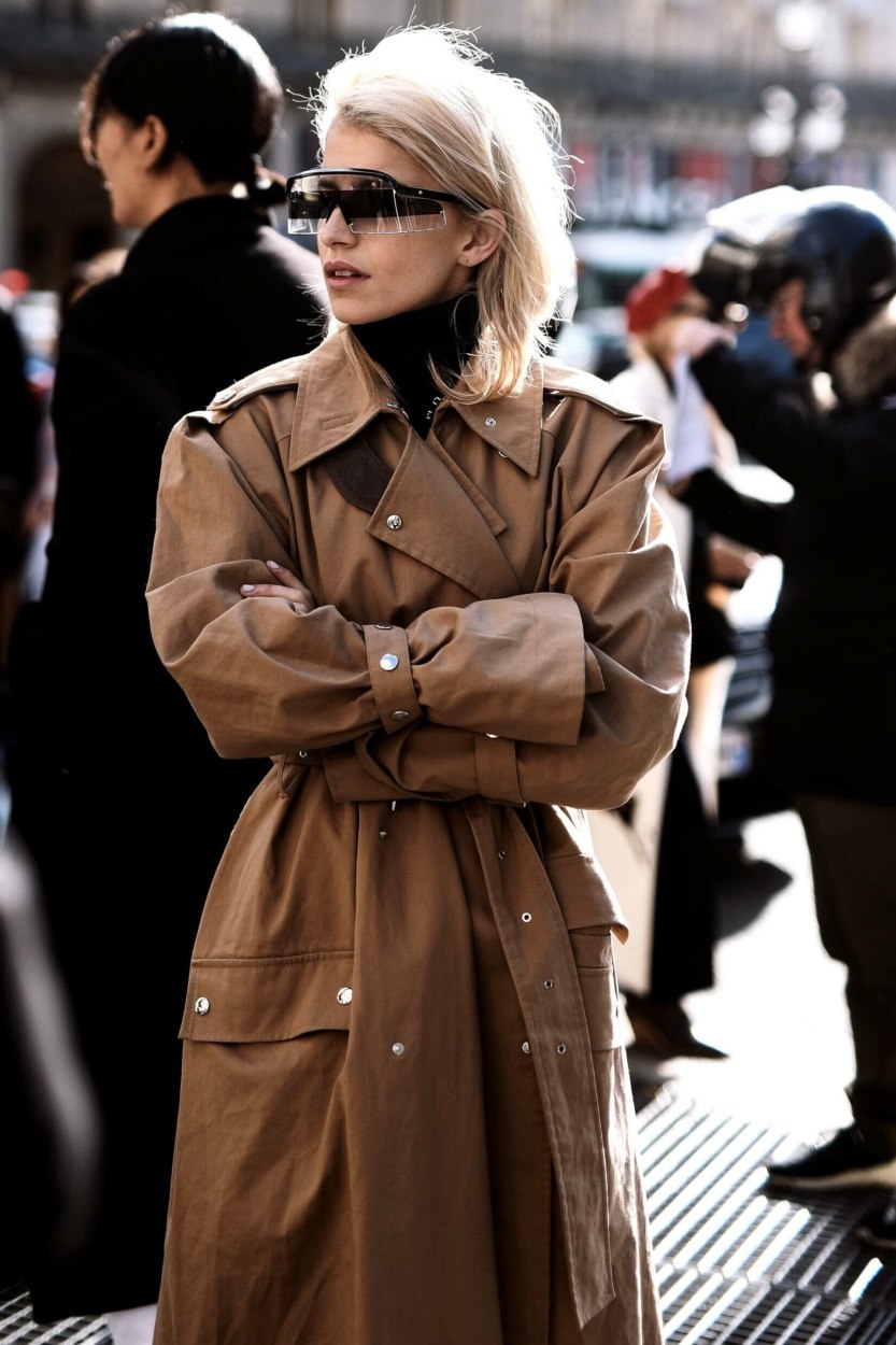 Trench oversize : 10 tenues pour porter le manteau l&eacute;ger tendance