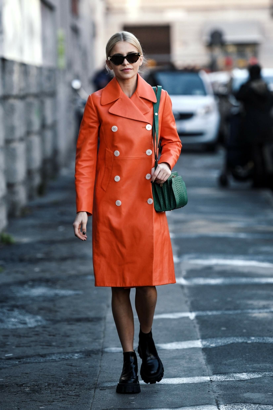 Couleur orange&nbsp;: 10 id&eacute;es de tenues &agrave; porter selon sa morphologie