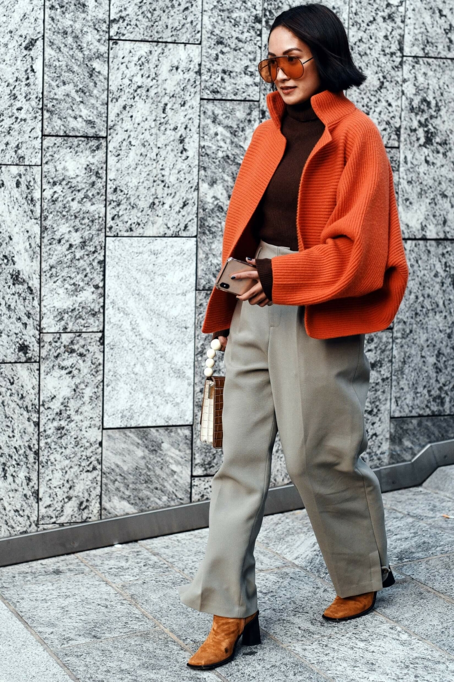 Couleur orange&nbsp;: 10 id&eacute;es de tenues &agrave; porter selon sa morphologie