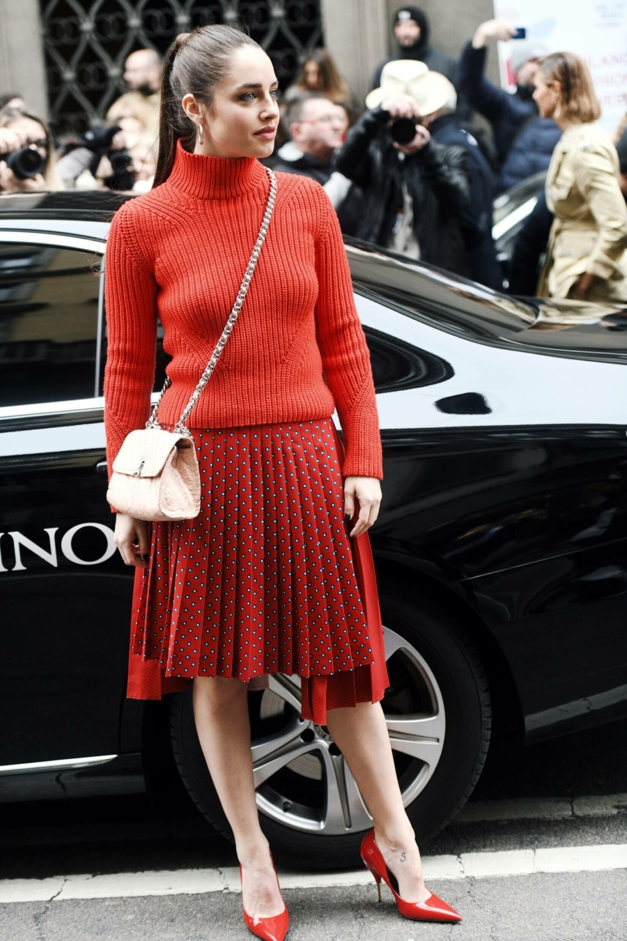 Couleur orange&nbsp;: 10 id&eacute;es de tenues &agrave; porter selon sa morphologie