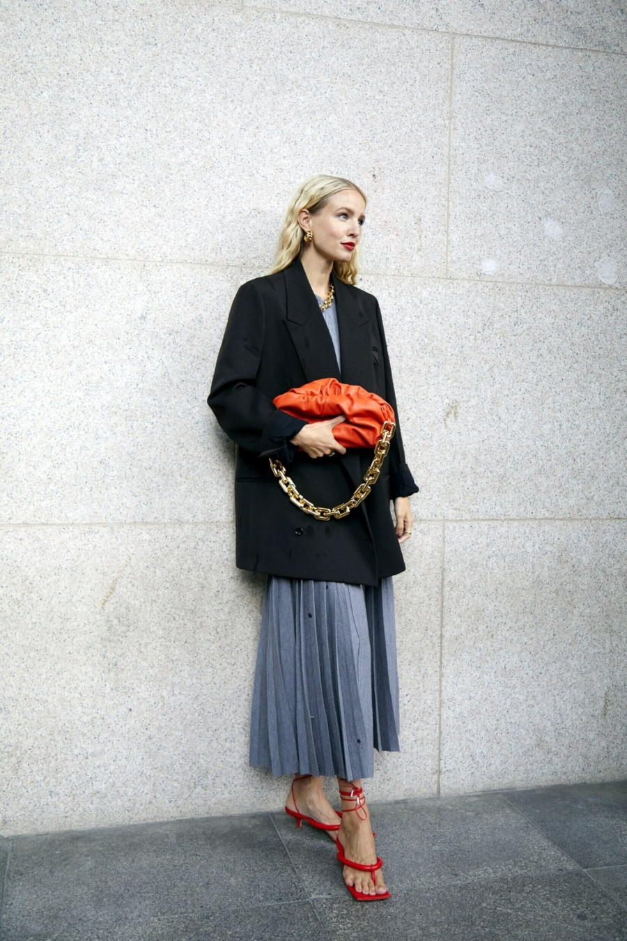 Couleur orange&nbsp;: 10 id&eacute;es de tenues &agrave; porter selon sa morphologie