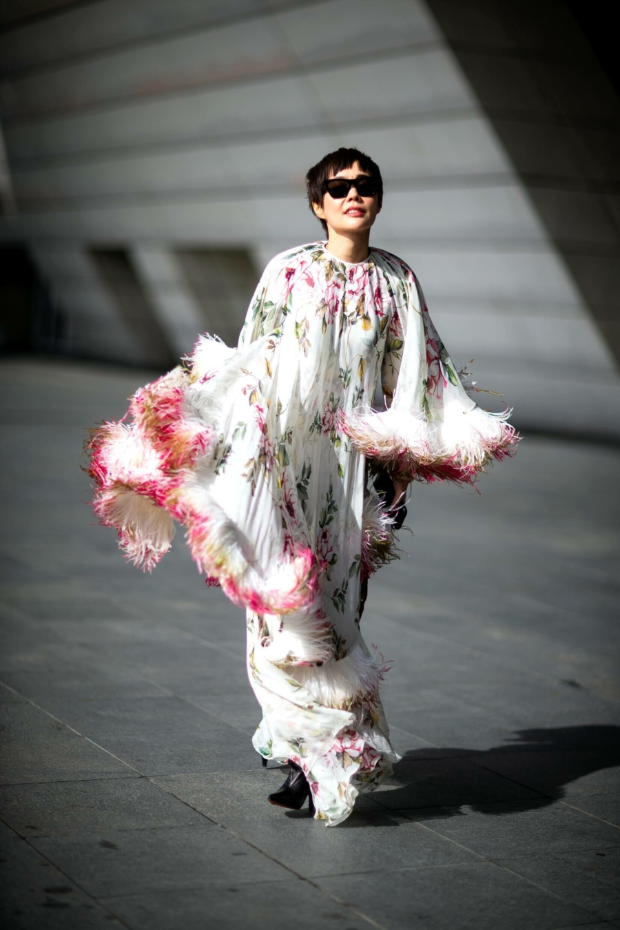 porter-tendances-plumes-femme (1)