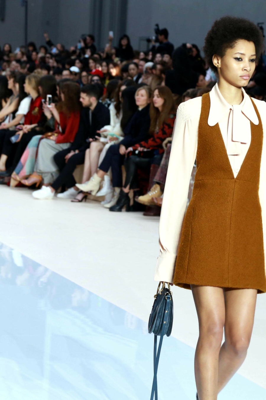 4 robes femme tendances en 2022 pour porter une mode festive