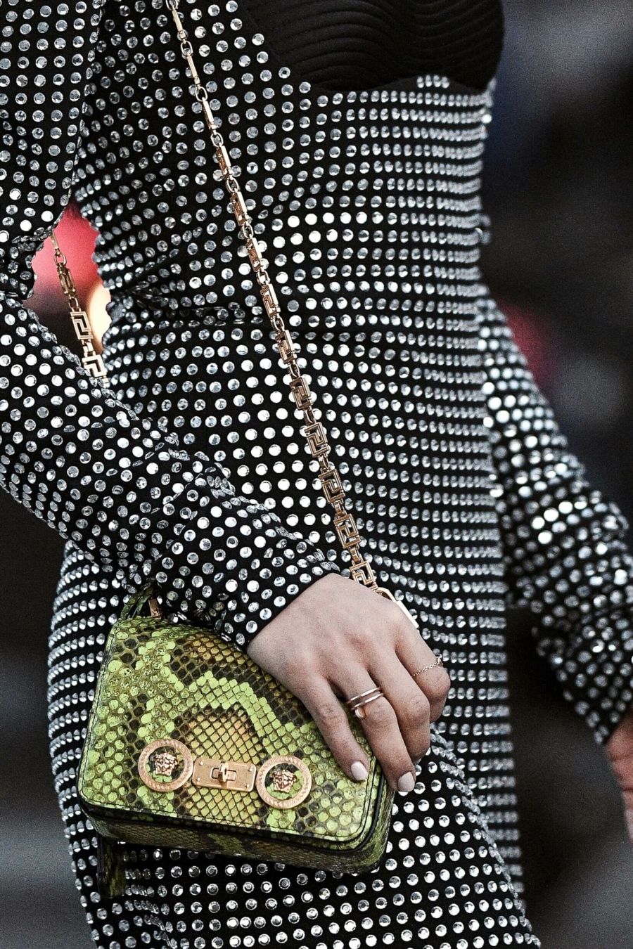 4 robes femme tendances en 2022 pour porter une mode festive