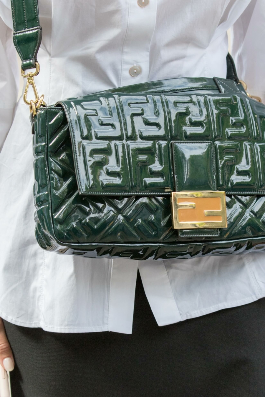 Sac Baguette de Fendi : &agrave; l&rsquo;origine d&rsquo;une tendance des ann&eacute;es 90