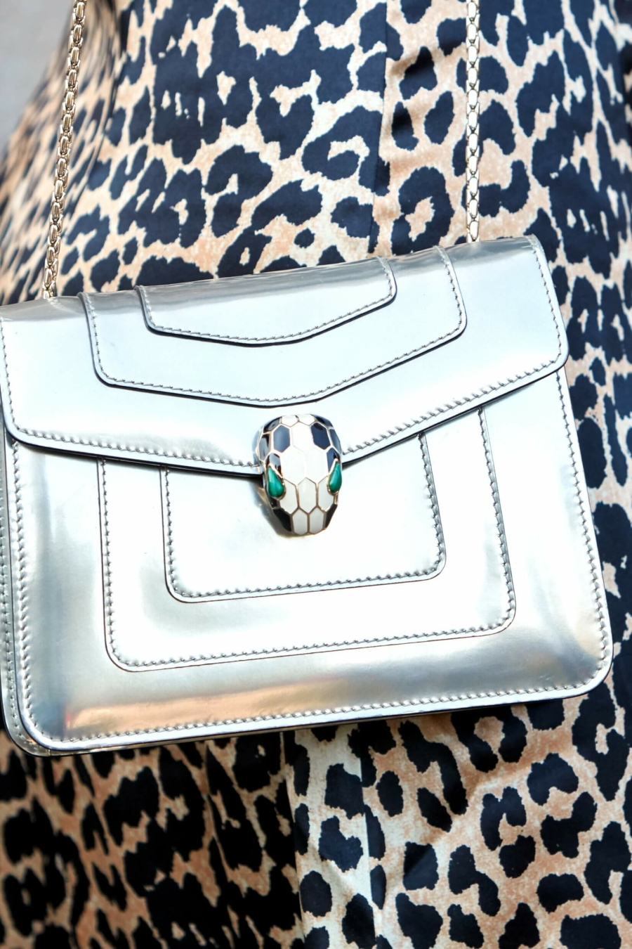 Robe l&eacute;opard pour femme&nbsp;: 4 id&eacute;es de tenues selon son style