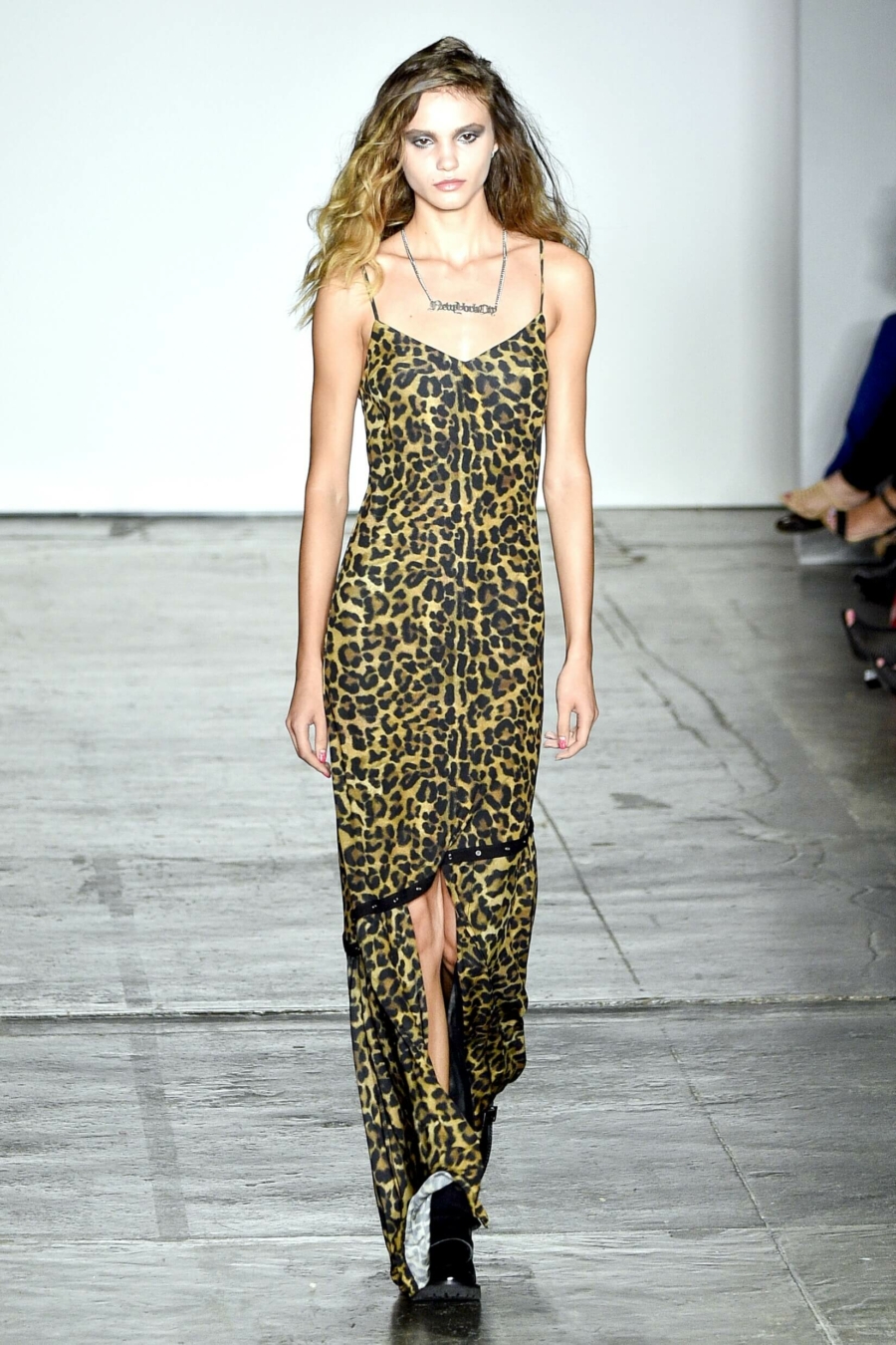 Robe l&eacute;opard pour femme&nbsp;: 4 id&eacute;es de tenues selon son style