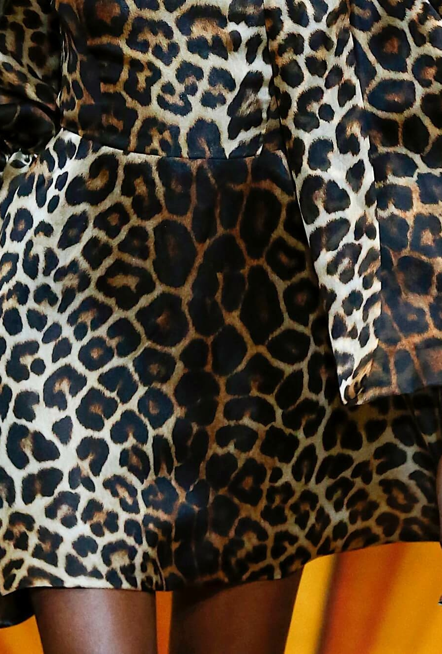 Robe l&eacute;opard pour femme&nbsp;: 4 id&eacute;es de tenues selon son style