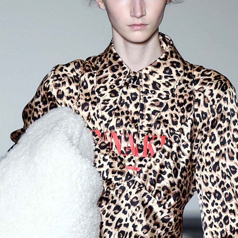 Robe léopard pour femme : 4 idées de tenues selon son style