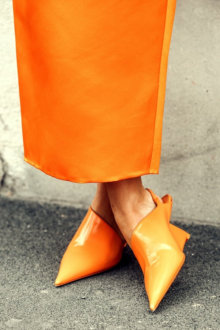 Escarpins orange&nbsp;: une chaussure classique dans une couleur &agrave; la mode