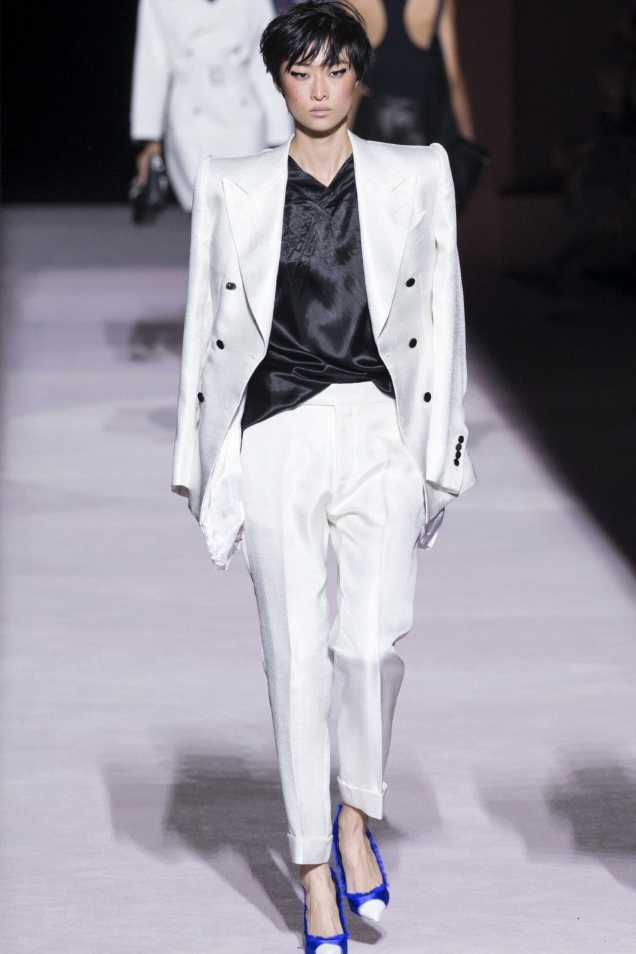 Looks de d&eacute;fil&eacute;s&nbsp;: 10 tenues de soir&eacute;e chics en mode working girl