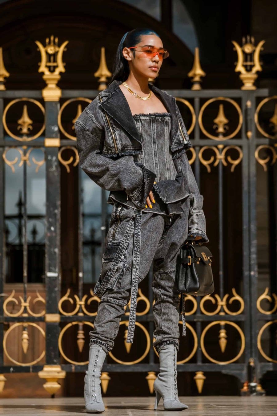 Treillis pour femme&nbsp;: comment adopter la tendance du pantalon cargo