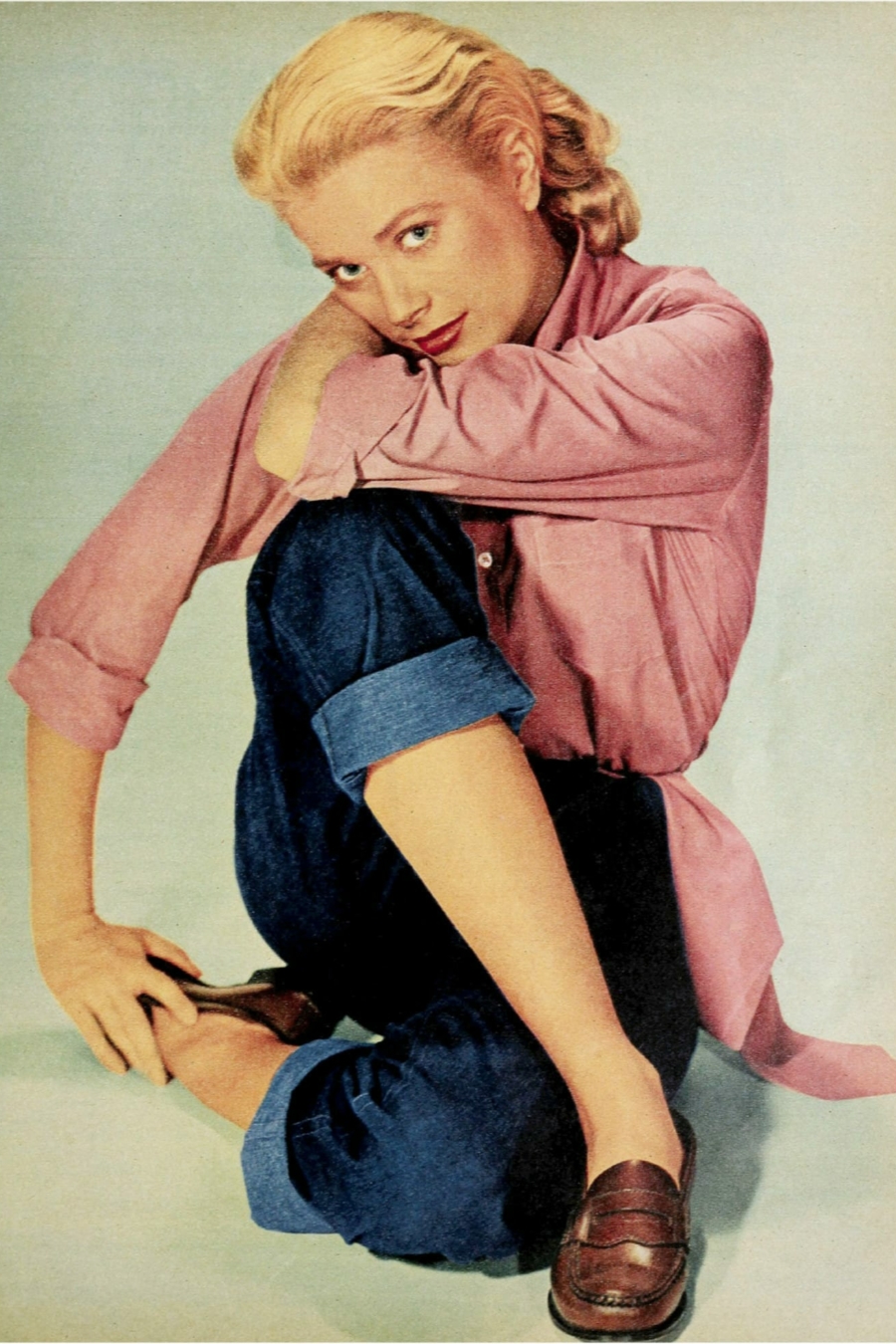 Casual chic : le combo jean et t-shirt en 10 tenues d&rsquo;influenceuses