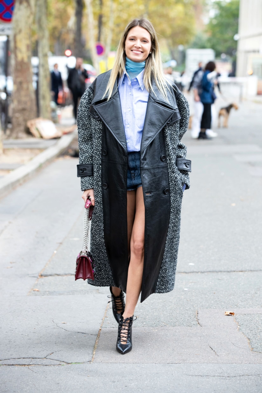 Street style à la Fashion Week de Paris Printemps/Été 2019 © DKSStyle/Shutterstock