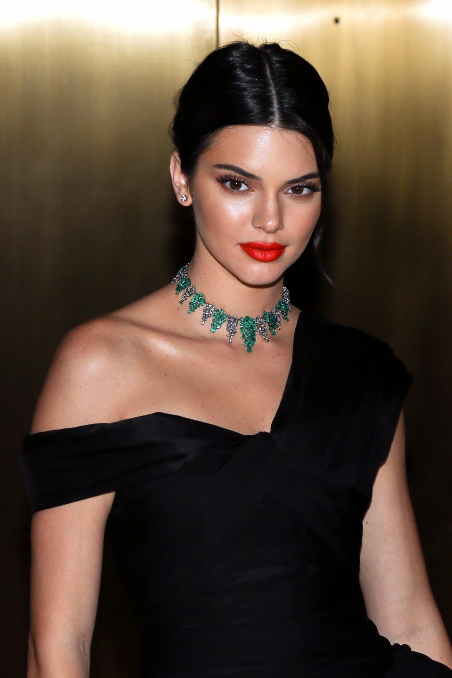 10 robes asymétriques pour une soirée, un mariage ou une cérémonie