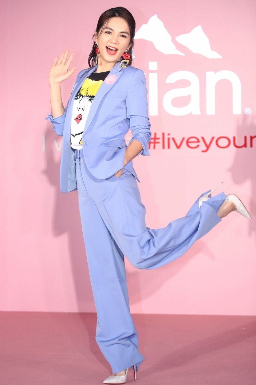 Style kawaii chic&nbsp;: le tailleur pastel dans une tenue de soir&eacute;e