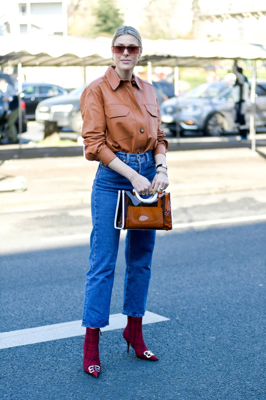 Street style à la Fashion Week de Paris Automne/Hiver 2019-2020 © ChinaImages/Depositphotos