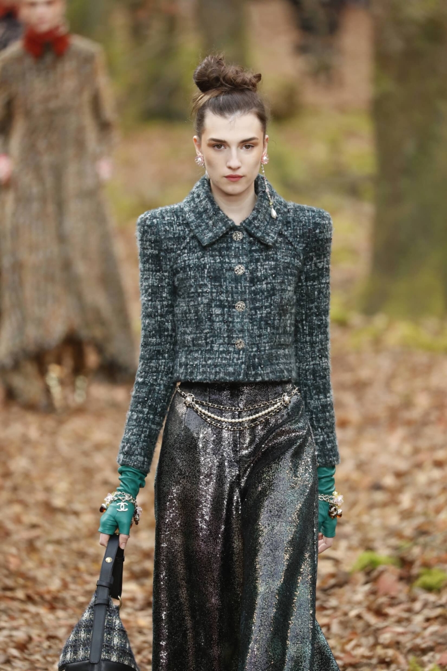 Tenue de Noël pour femme : 10 idées intemporelles repérées à des défilés