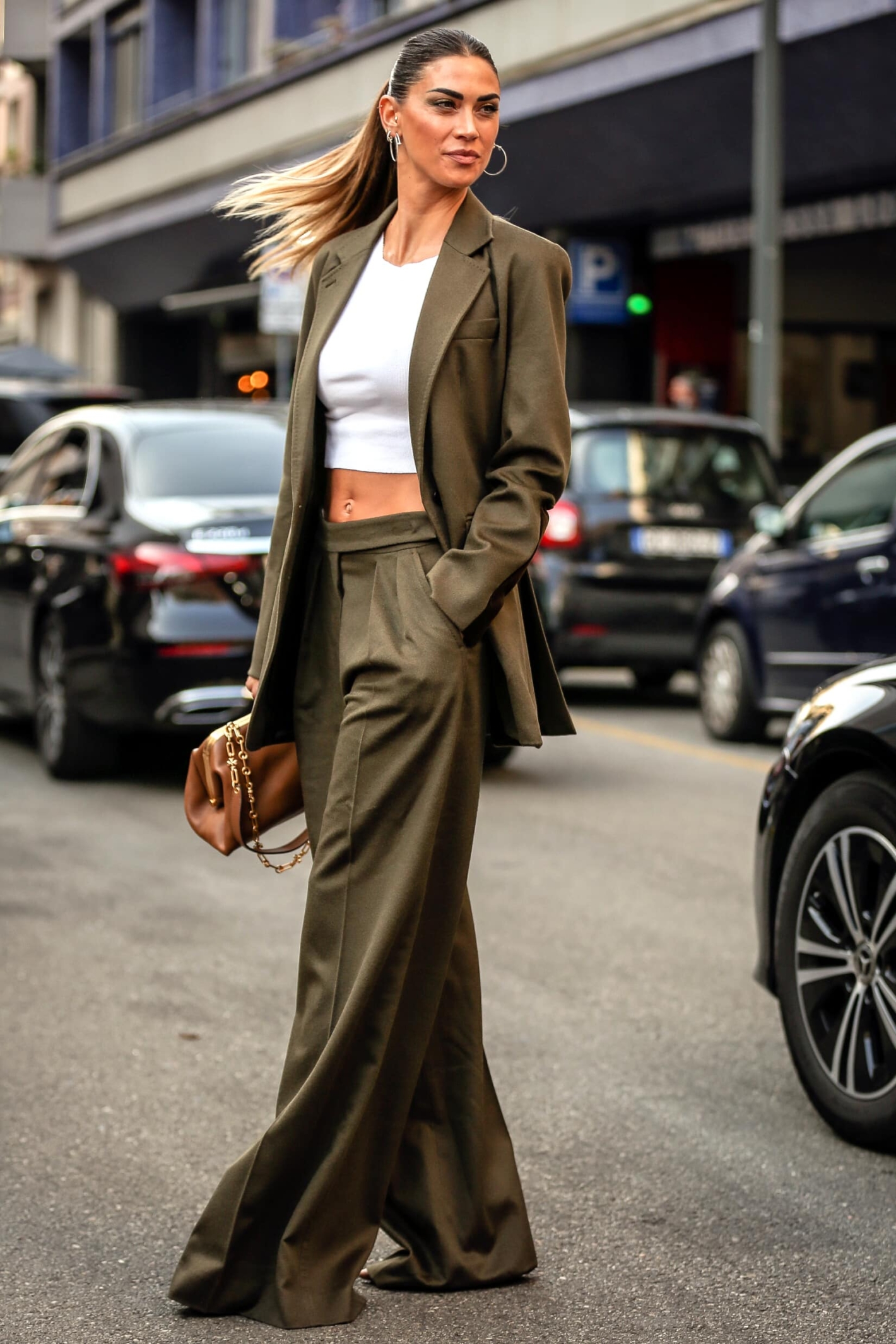 Street style à la Fashion Week de Milan Printemps/Été 2022 © Delsignore/Depositphotos