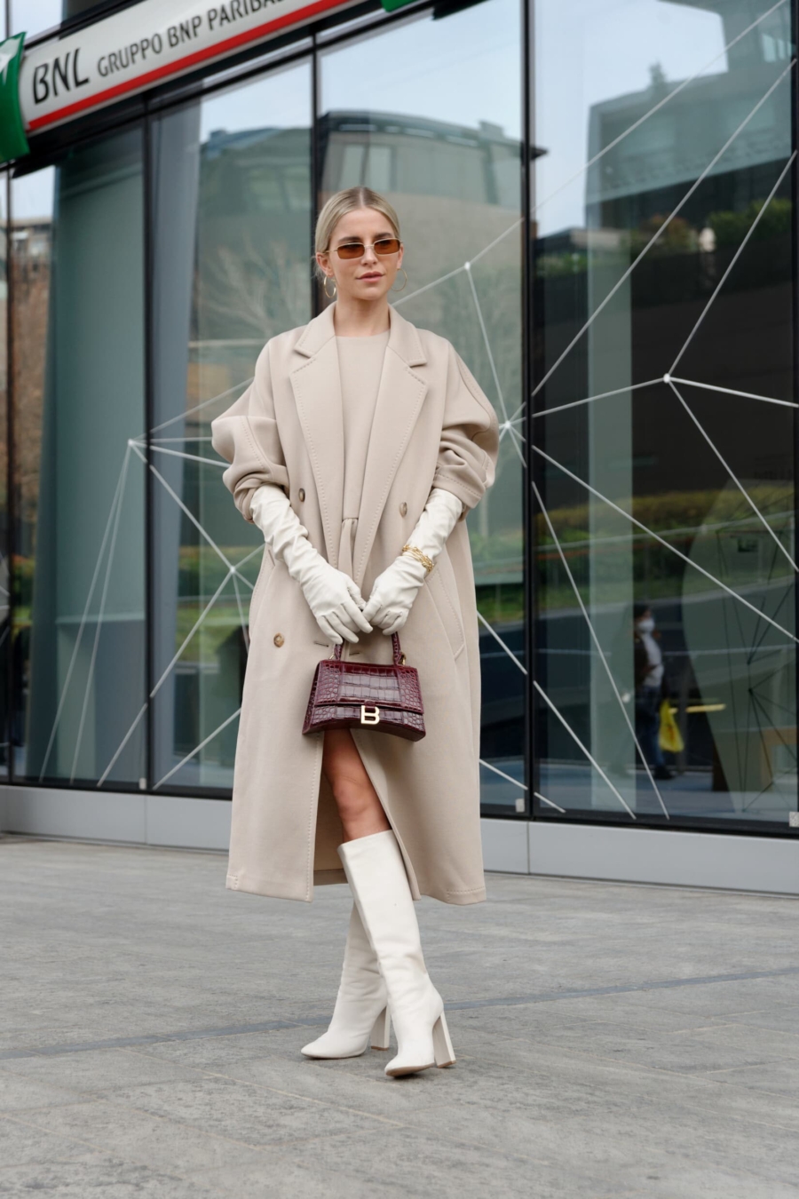 Tendance gants longs : comment faut-il porter les gants d’opéra ?