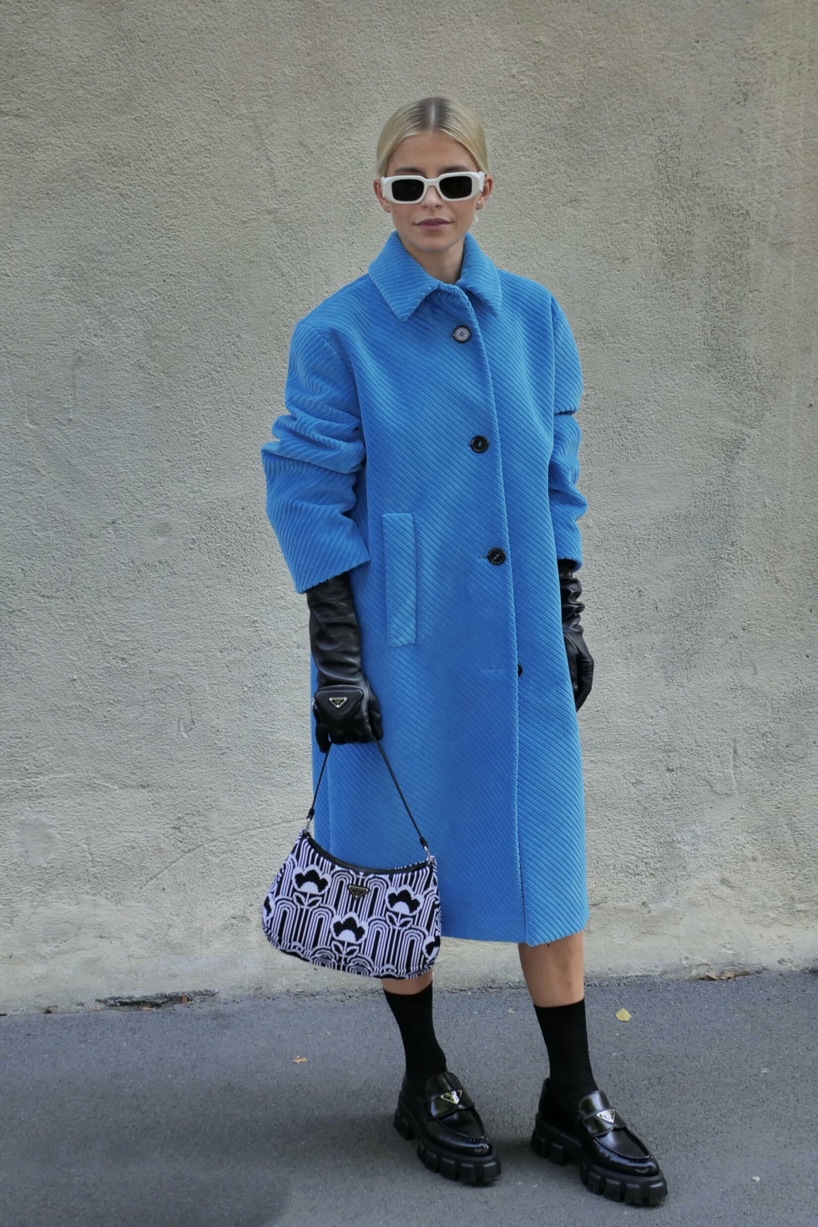 Tendance gants longs : comment faut-il porter les gants d’opéra ?