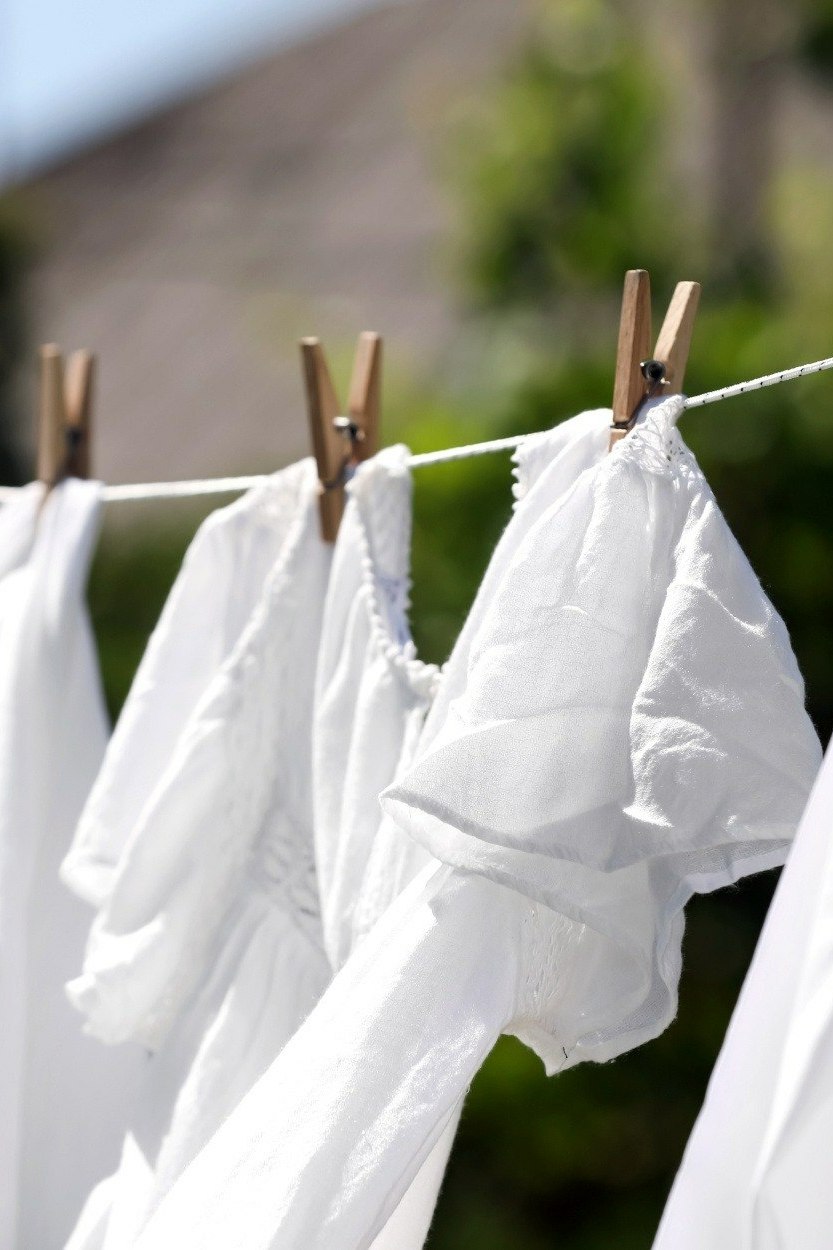 Comment peut-on blanchir des v&ecirc;tements blancs naturellement&nbsp;?